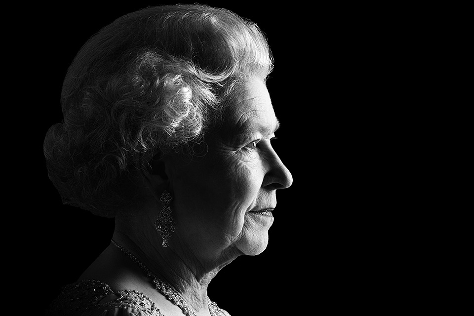 HM The Queen at Buckingham Palace on 26th November 2001. Part of a series of photographs taken to commemorate the Golden Jubilee in 2002. (Photo by Lichfield Archive via Getty Images)